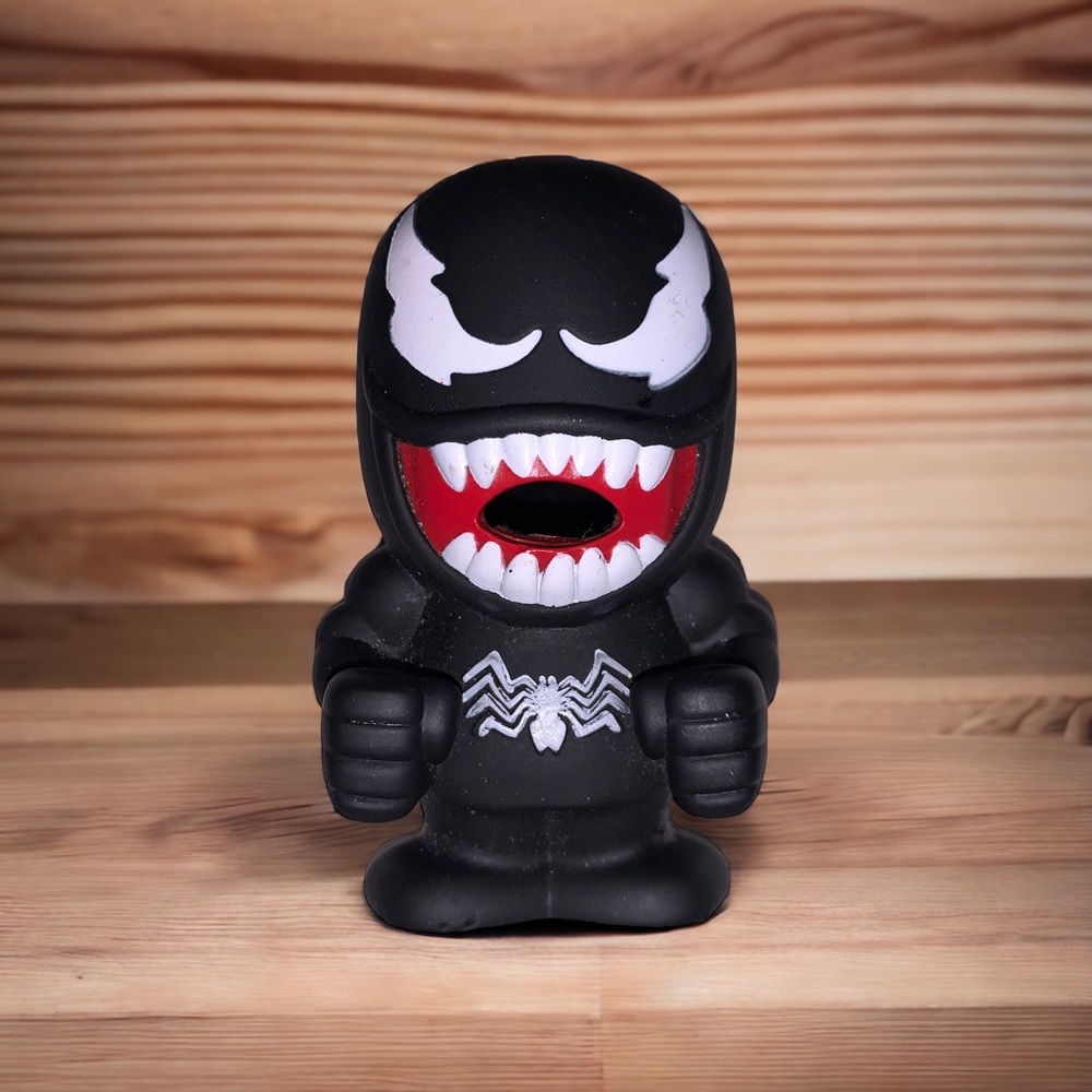 Walgreens Exclusive Marvel Venom Figure can squirt slime
